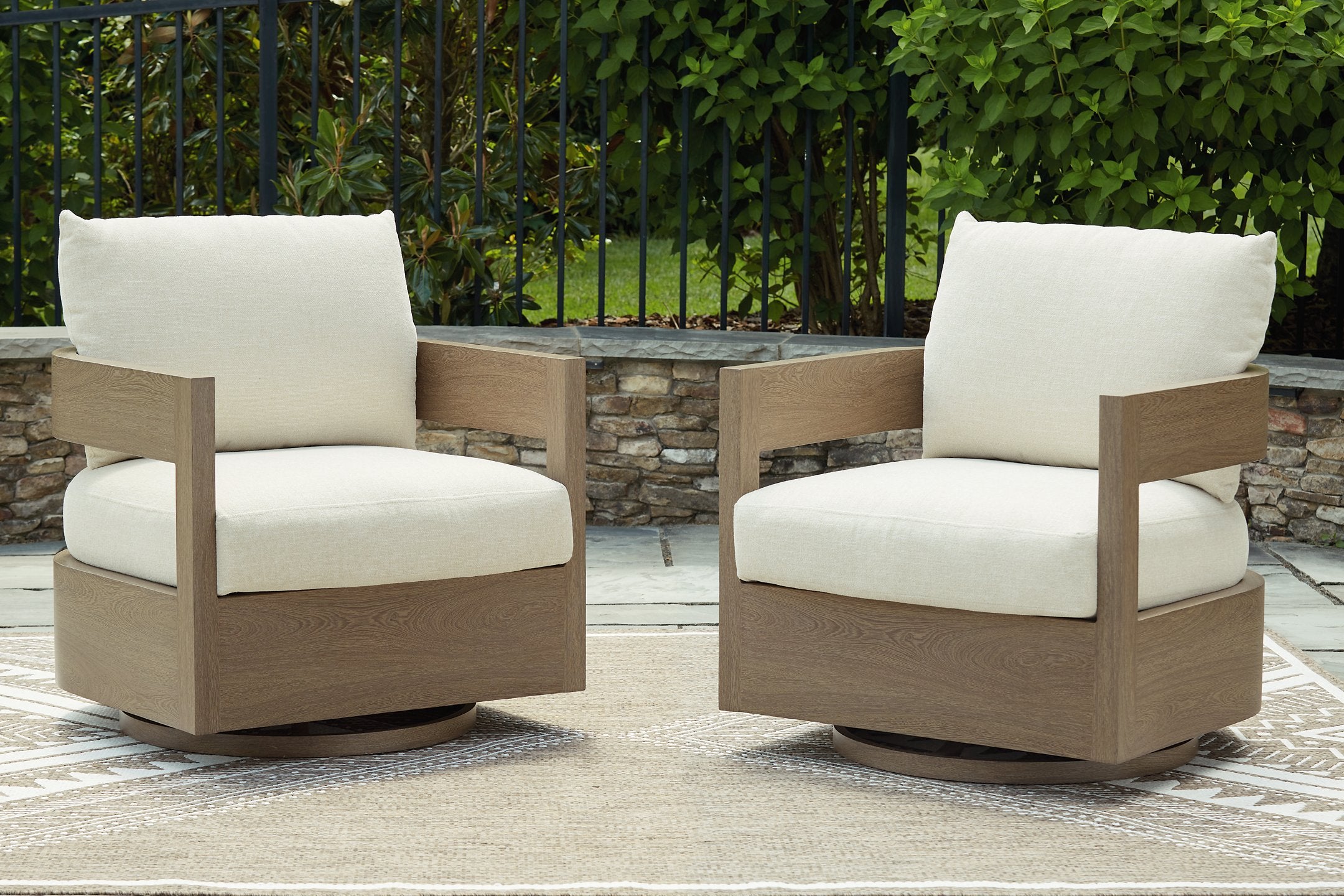 Serene Bay Outdoor Swivel Glider Chair with Cushion